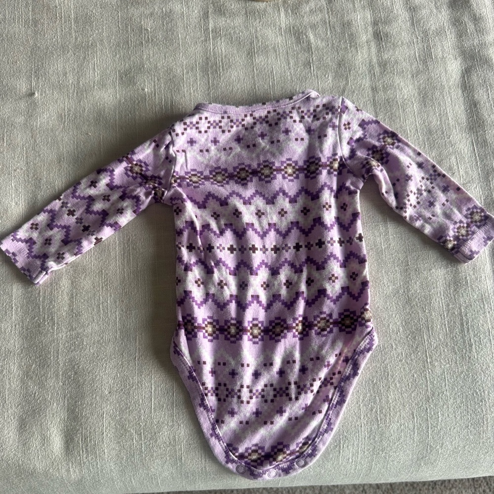 Carters onesie (flannel) - Picture 2 of 3